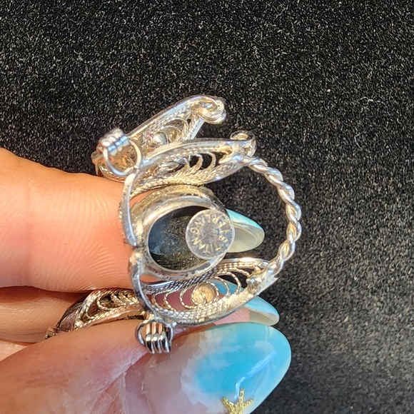 Elegant Silver and Blue Necklace - Picture 5 of 5